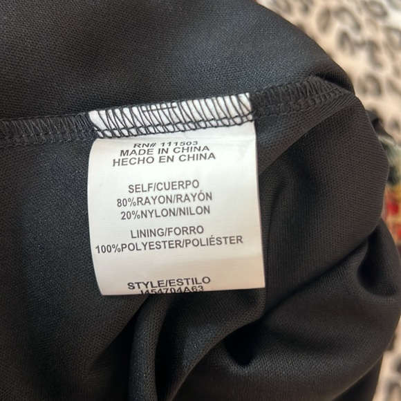 June and Hudson - Black-shear top with velvet floral design.  Size extra large. - Picture 10 of 11